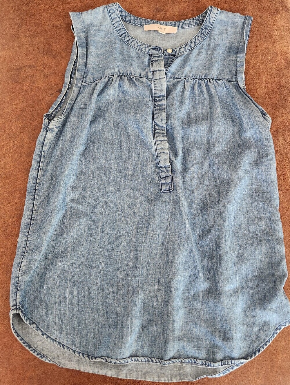 LOFT Sleeveless Chambray Tunic